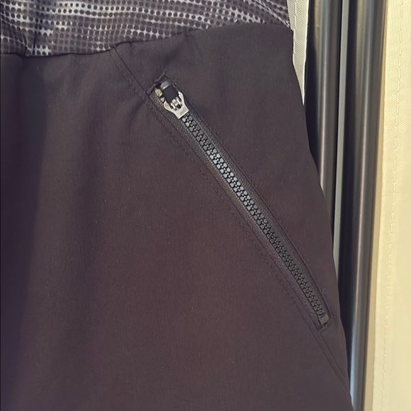 Mondetta Black and Gray Patterned Skort - Picture 3 of 6